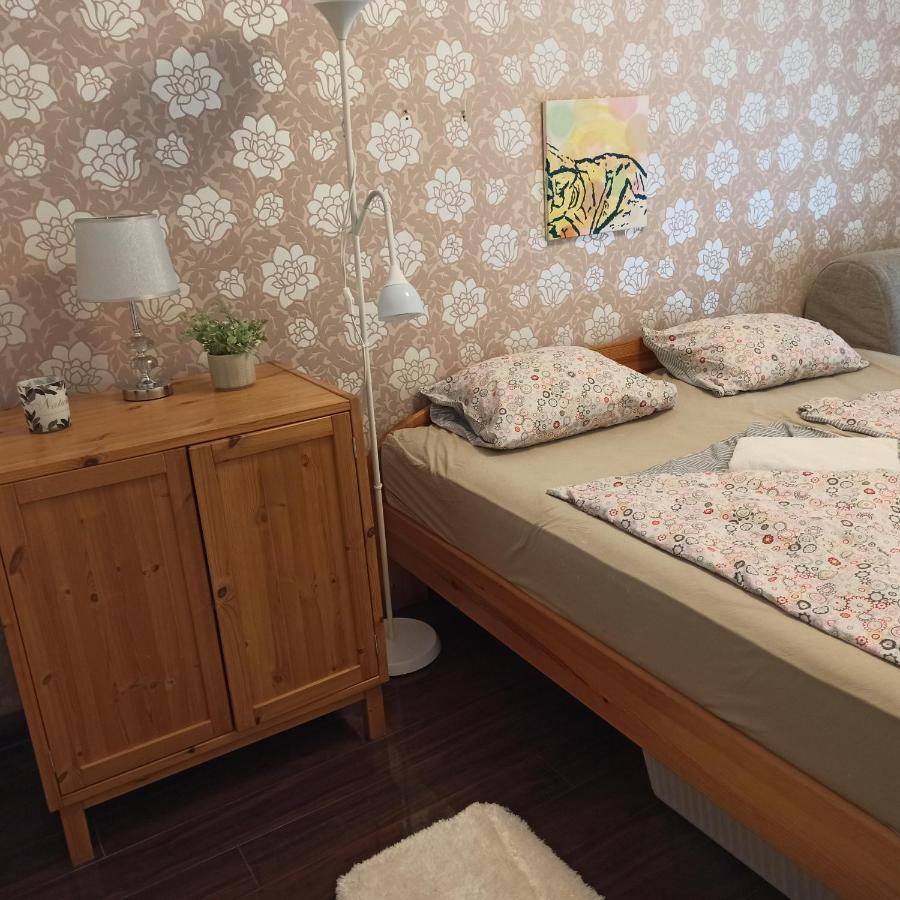 Cool & Pool Apartman Apartment Balatonfured Bagian luar foto
