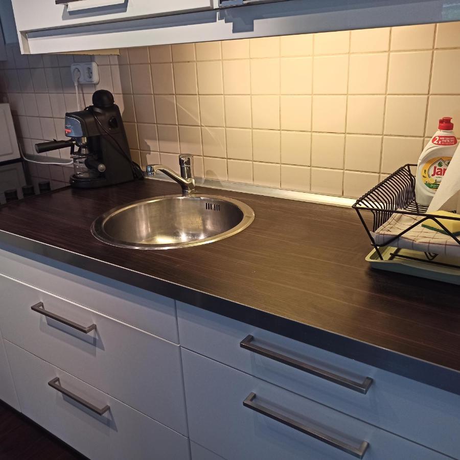 Cool & Pool Apartman Apartment Balatonfured Bagian luar foto