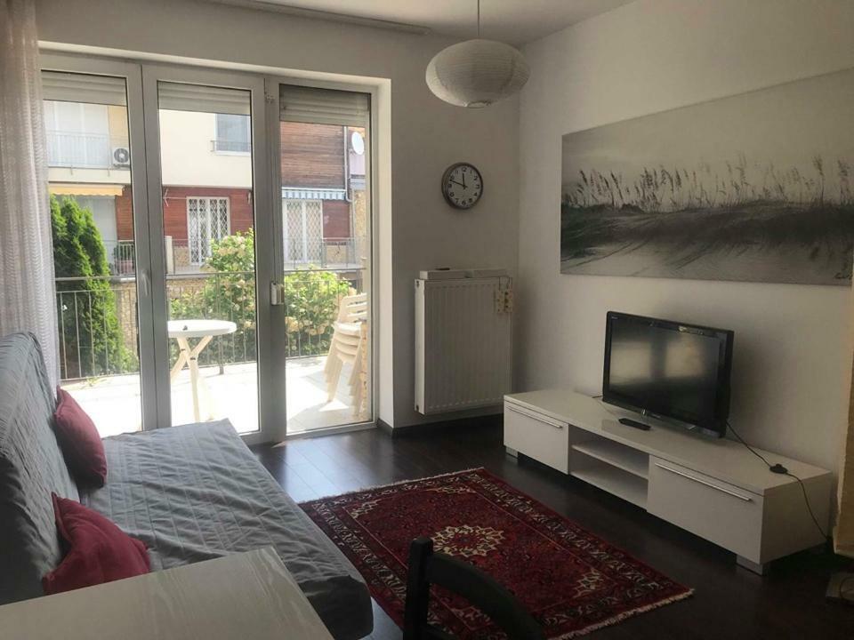 Cool & Pool Apartman Apartment Balatonfured Bagian luar foto