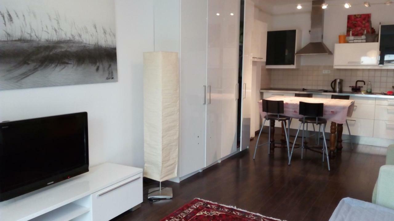 Cool & Pool Apartman Apartment Balatonfured Bagian luar foto